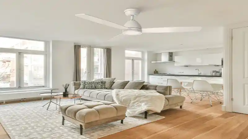 How to Use Smart Ceiling Fans to Reduce Heating and Cooling Costs